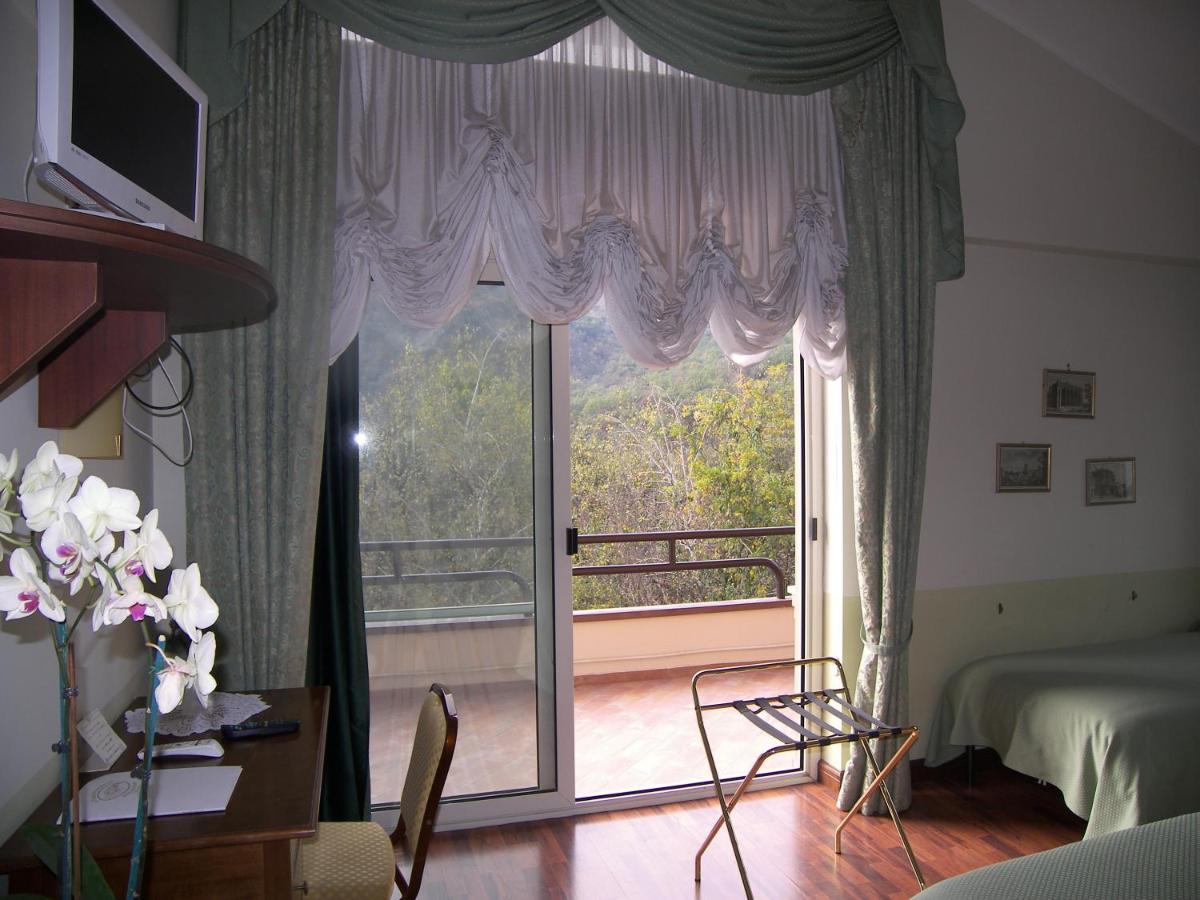 Hotel Des Reves Сант-Элия-Фьюмерапидо Экстерьер фото