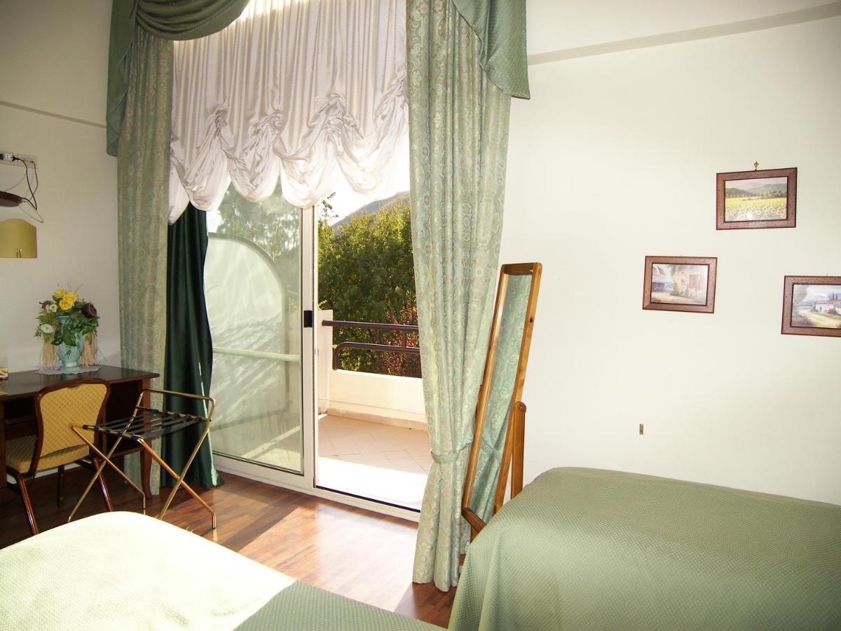 Hotel Des Reves Сант-Элия-Фьюмерапидо Экстерьер фото
